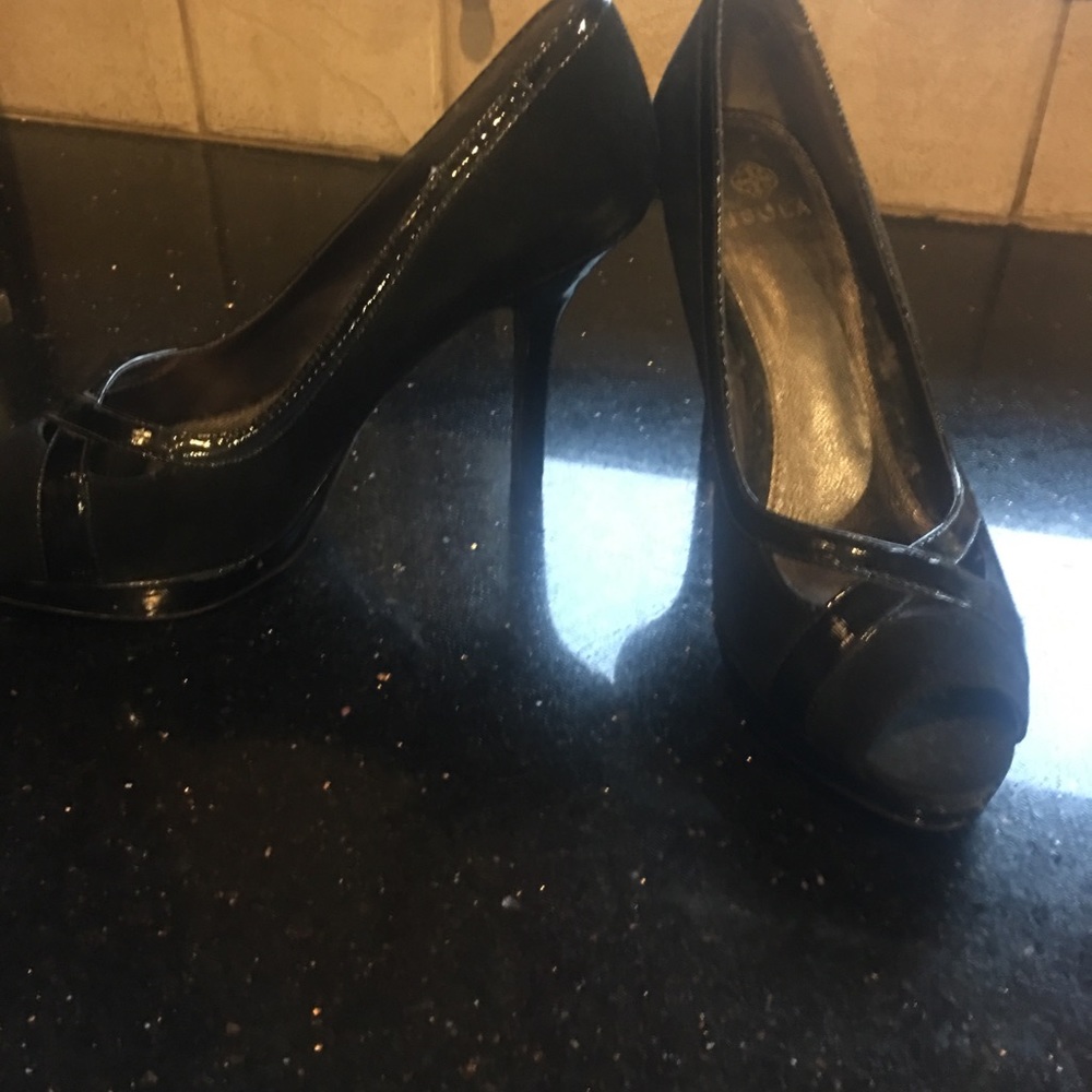 New Black leather and suede peep toe pump